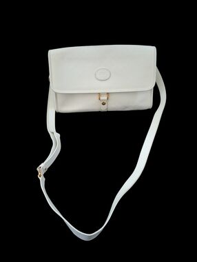 Gucci GG Supreme Flap Messenger Bag White Handbag Purse